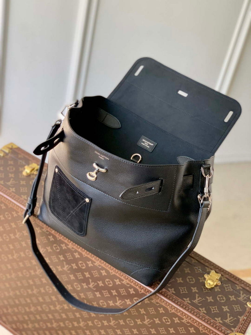 LV M27061 Louis Vuitton Steamer 30 Cross-body Bag Black