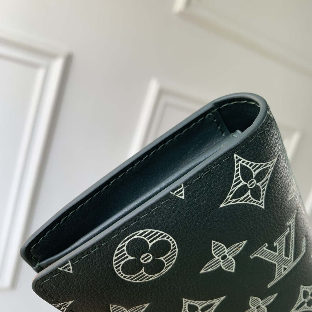 LV M61697 Louis Vuitton Brazza Wallet Dark green