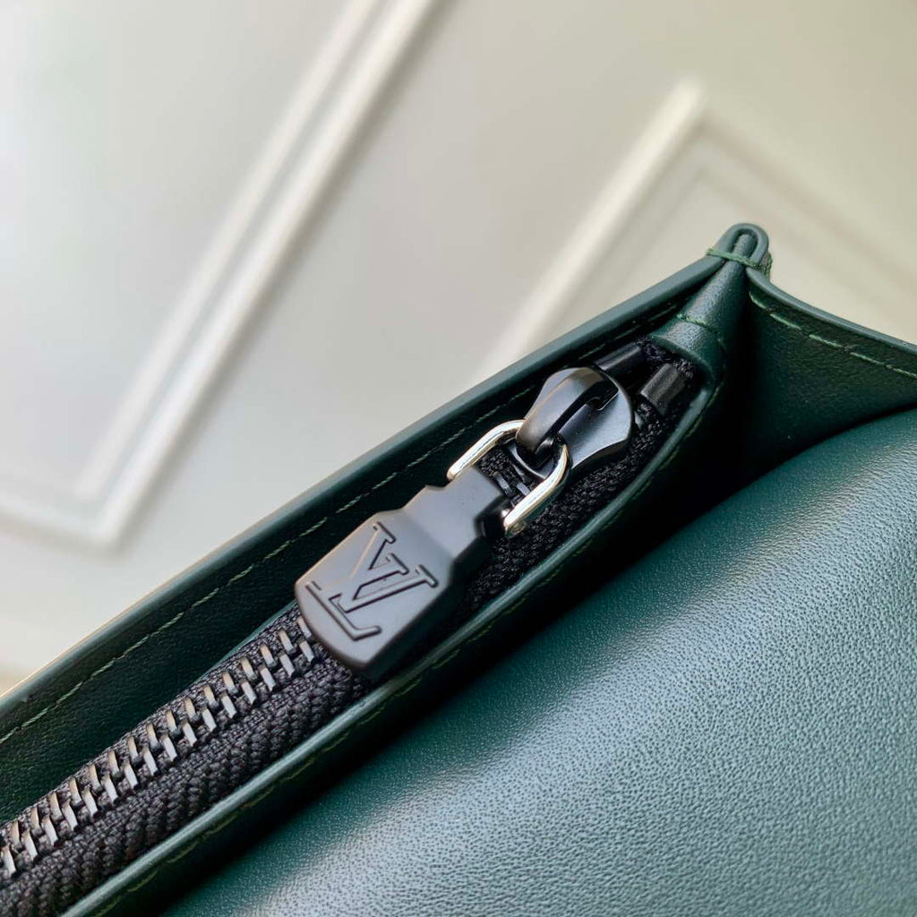 LV M61697 Louis Vuitton Brazza Wallet Dark green