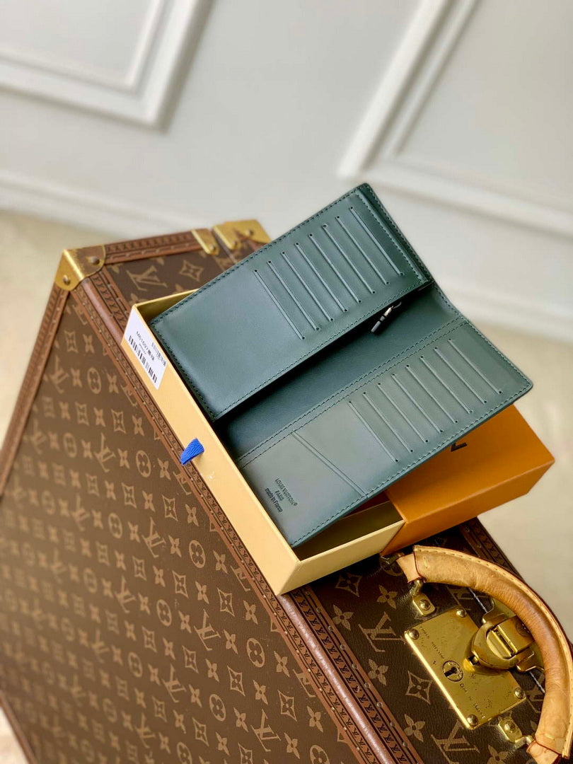 LV M61697 Louis Vuitton Brazza Wallet Dark green