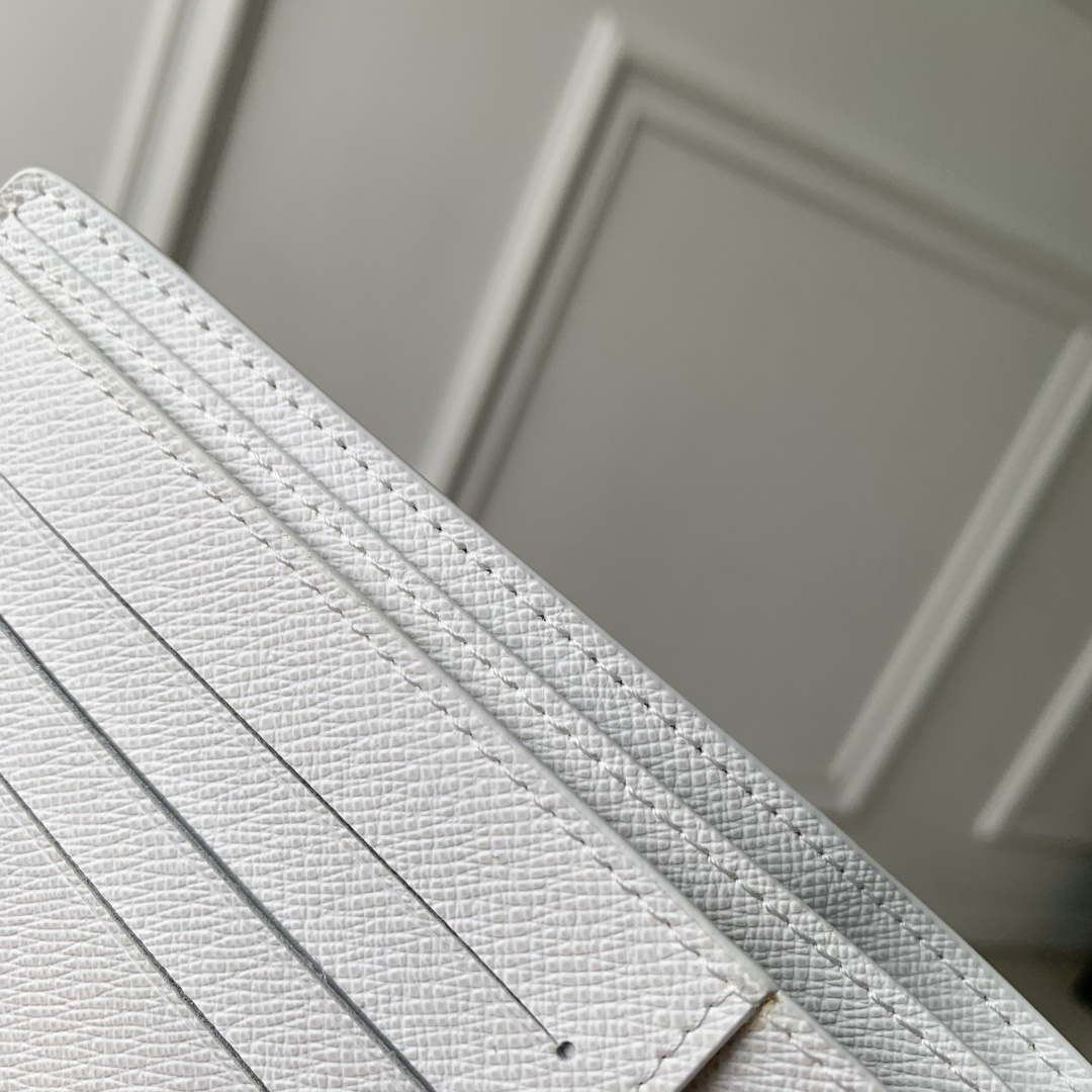 LV M27082 Louis Vuitton Multiple Wallet White