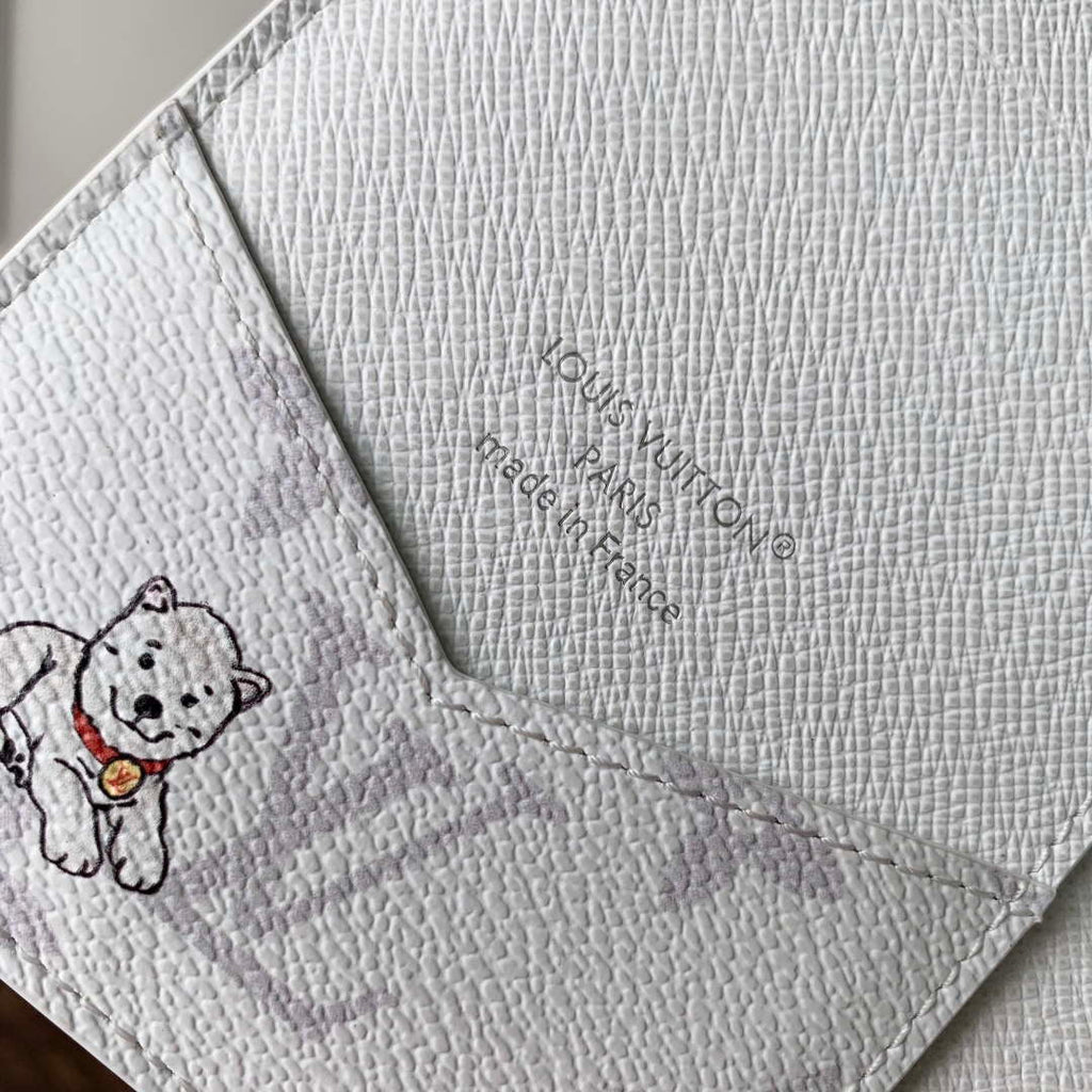 LV M27083 Louis Vuitton Passport Cover White