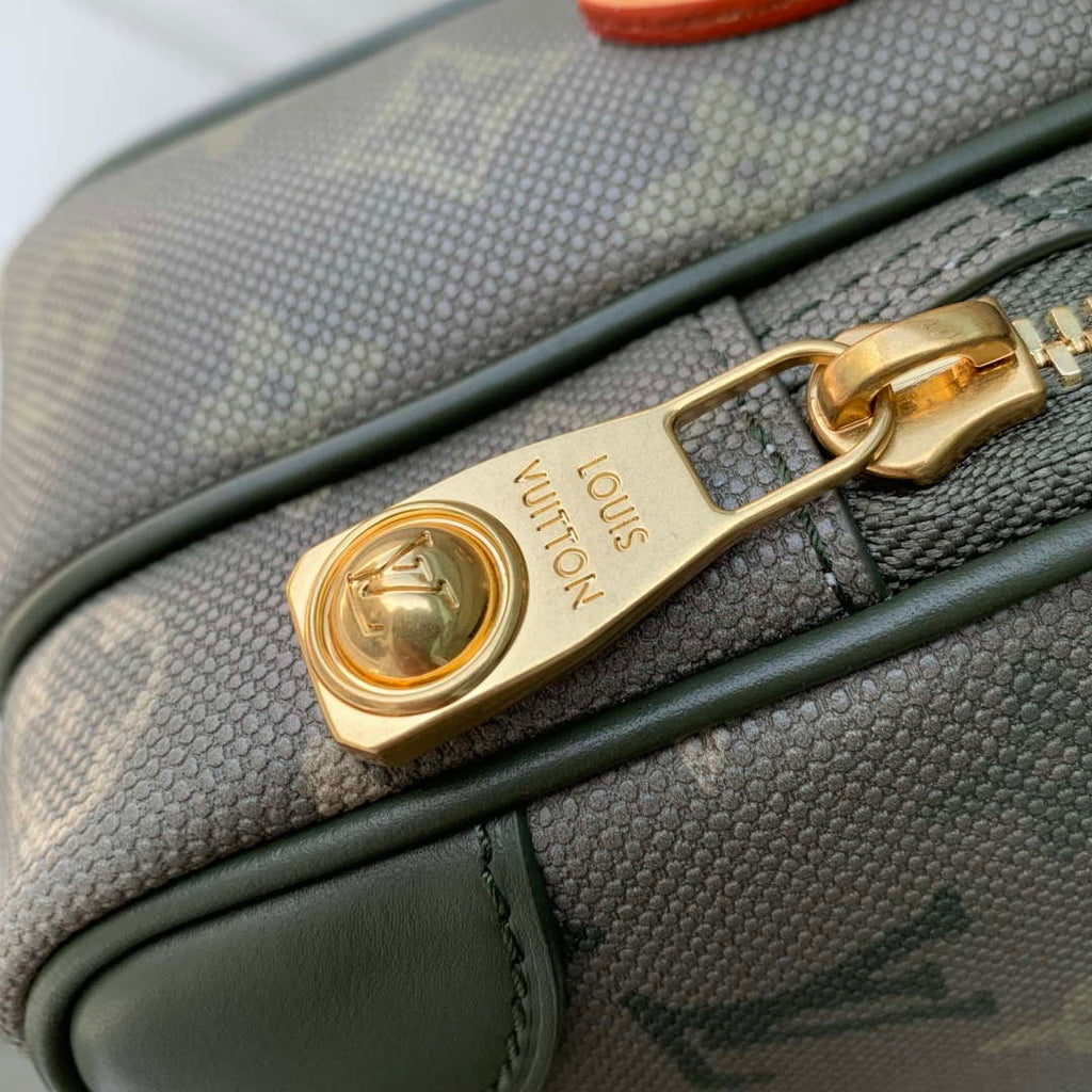 LV M27095 Louis Vuitton Nil Bag Khaki