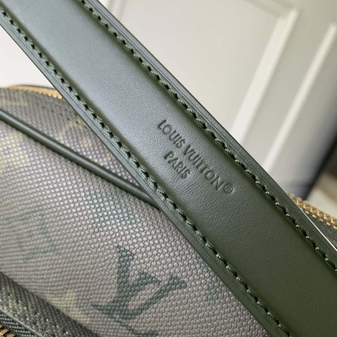 LV M27095 Louis Vuitton Nil Bag Khaki