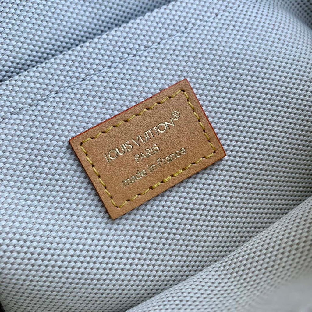 LV M27095 Louis Vuitton Nil Bag Khaki