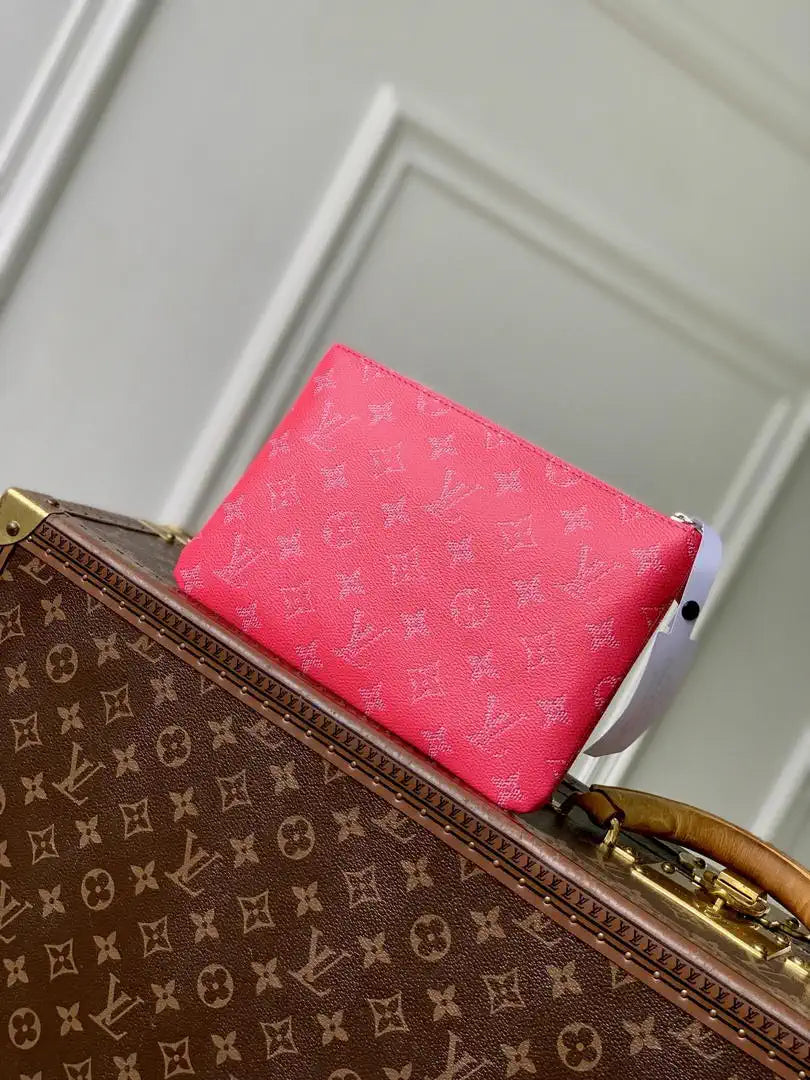 LV M27108 Louis Vuitton Key Pouch M Pondicherry Pink