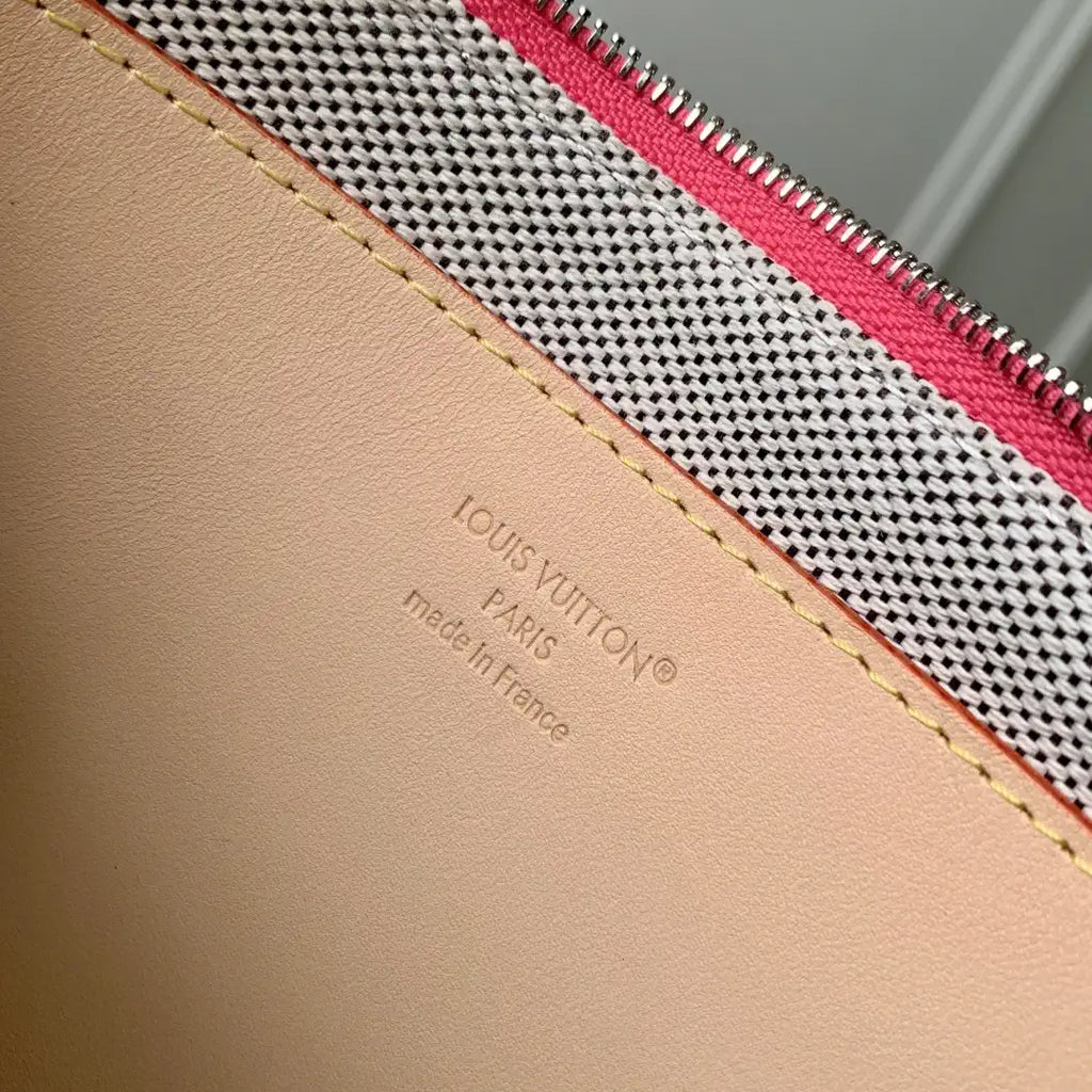 LV M27108 Louis Vuitton Key Pouch M Pondicherry Pink