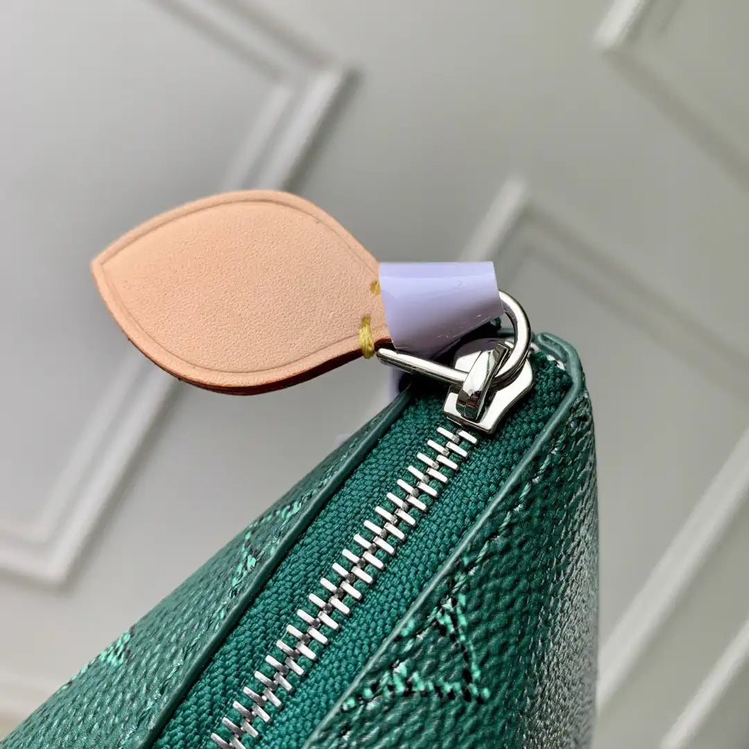 LV M27109 Louis Vuitton Key Pouch M Green