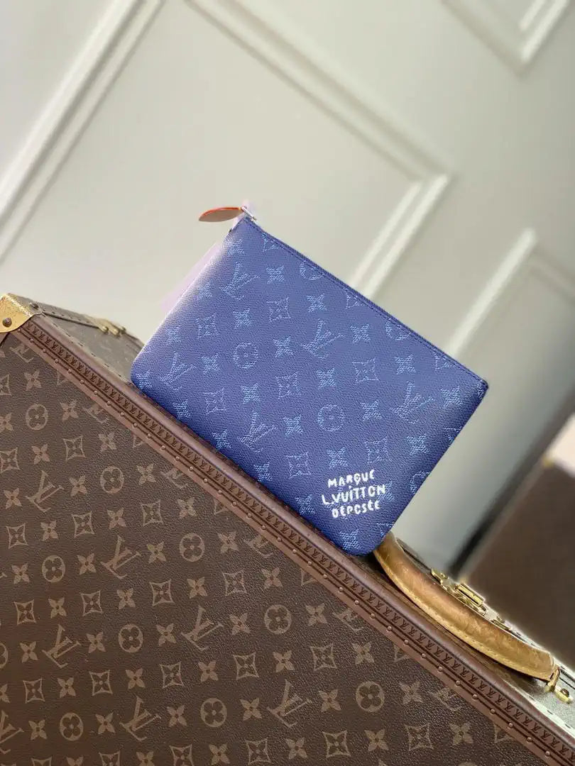 LV M27109 Louis Vuitton Key Pouch M Ocean Blue