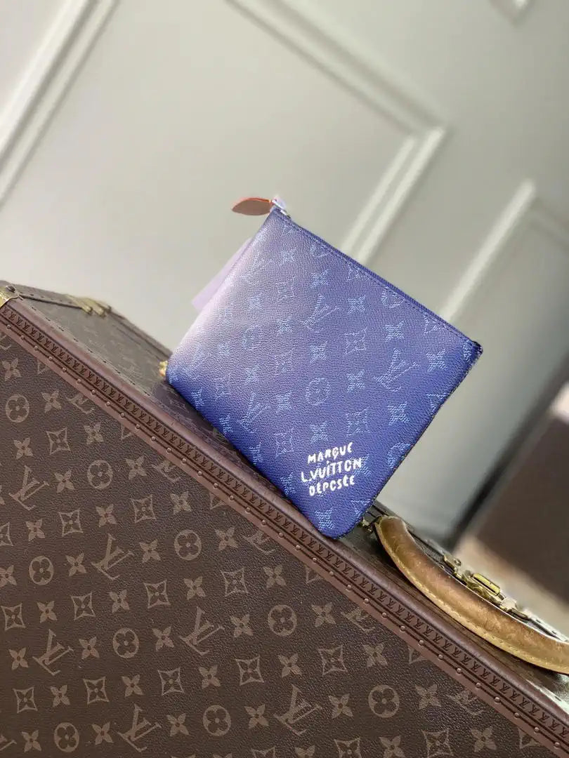 LV M27109 Louis Vuitton Key Pouch M Ocean Blue