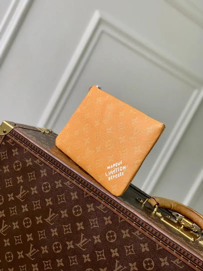LV M27110 Louis Vuitton Key Pouch M Safran Yellow