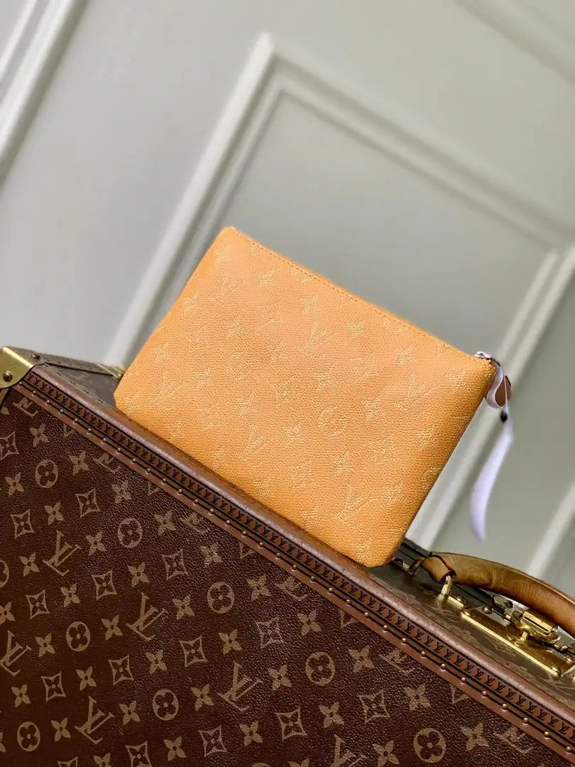 LV M27110 Louis Vuitton Key Pouch M Safran Yellow
