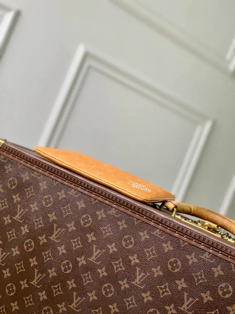 LV M27110 Louis Vuitton Key Pouch M Safran Yellow