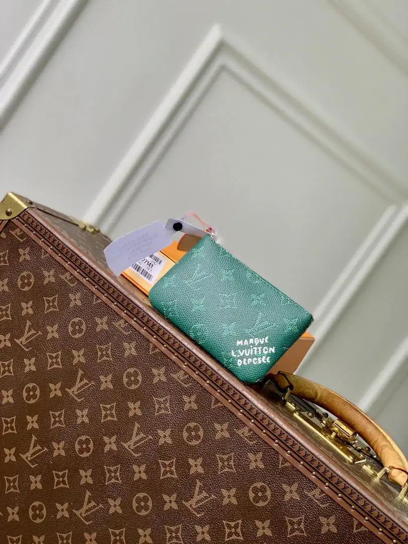 LV M27141 Louis Vuitton Key Pouch S Green