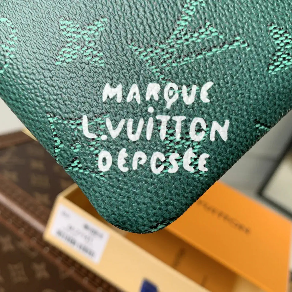 LV M27141 Louis Vuitton Key Pouch S Green