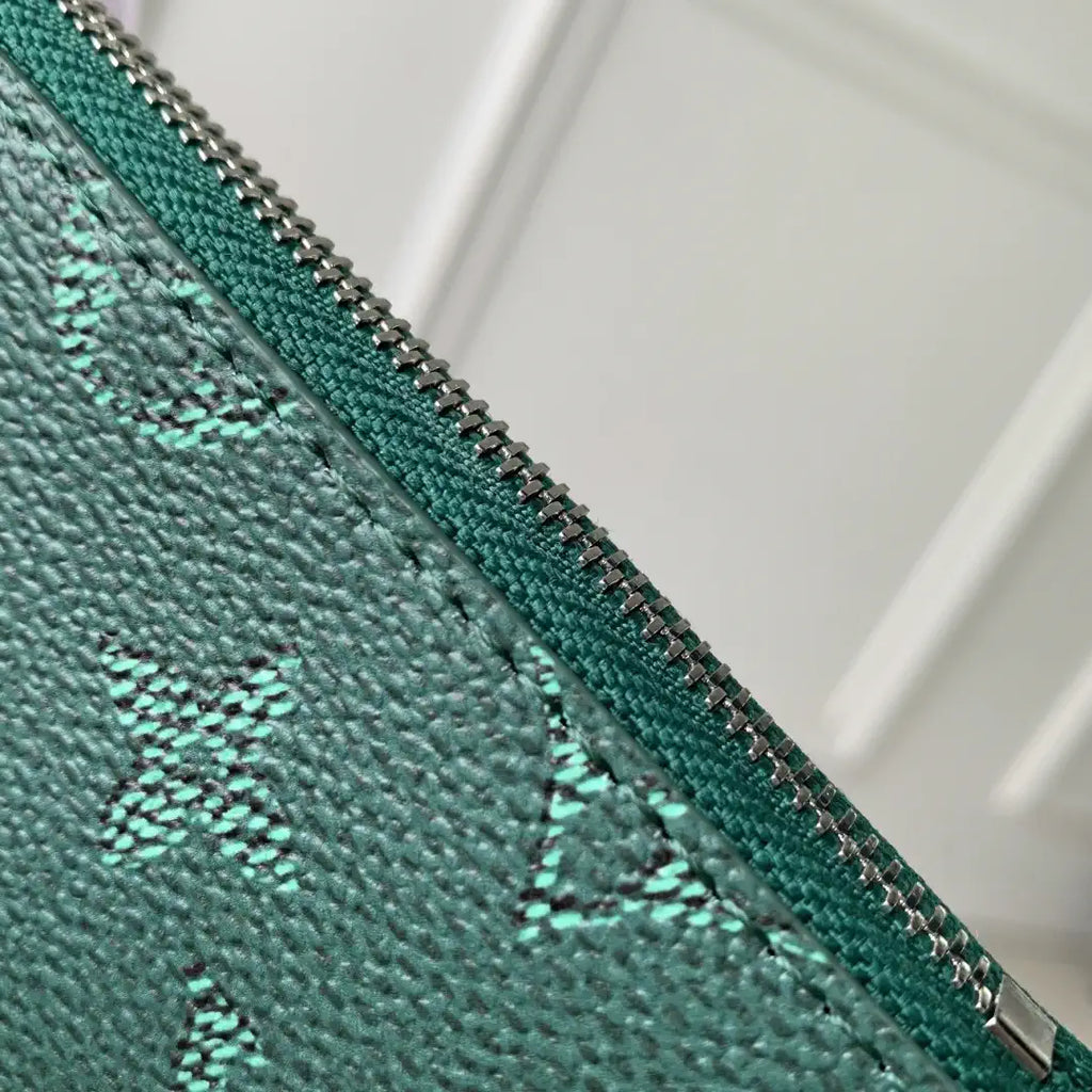 LV M27141 Louis Vuitton Key Pouch S Green