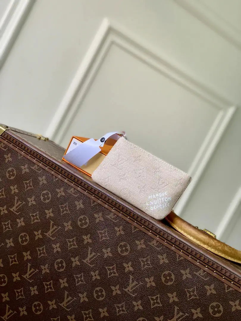 LV M27113 Louis Vuitton Key Pouch S Beige