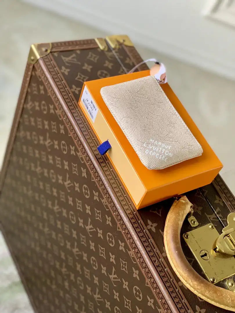 LV M27113 Louis Vuitton Key Pouch S Beige