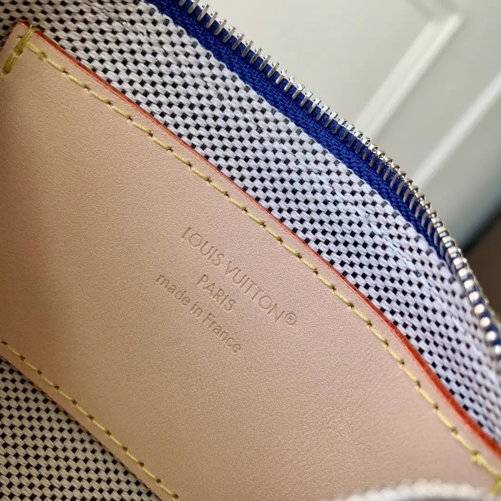 LV M27112 Louis Vuitton Key Pouch S Ocean Blue