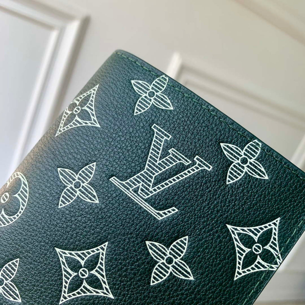 LV M27147 Louis Vuitton Passport Cover Forest Green