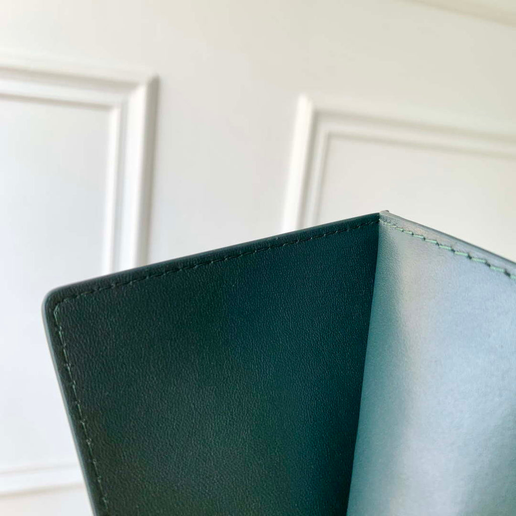 LV M27147 Louis Vuitton Passport Cover Forest Green
