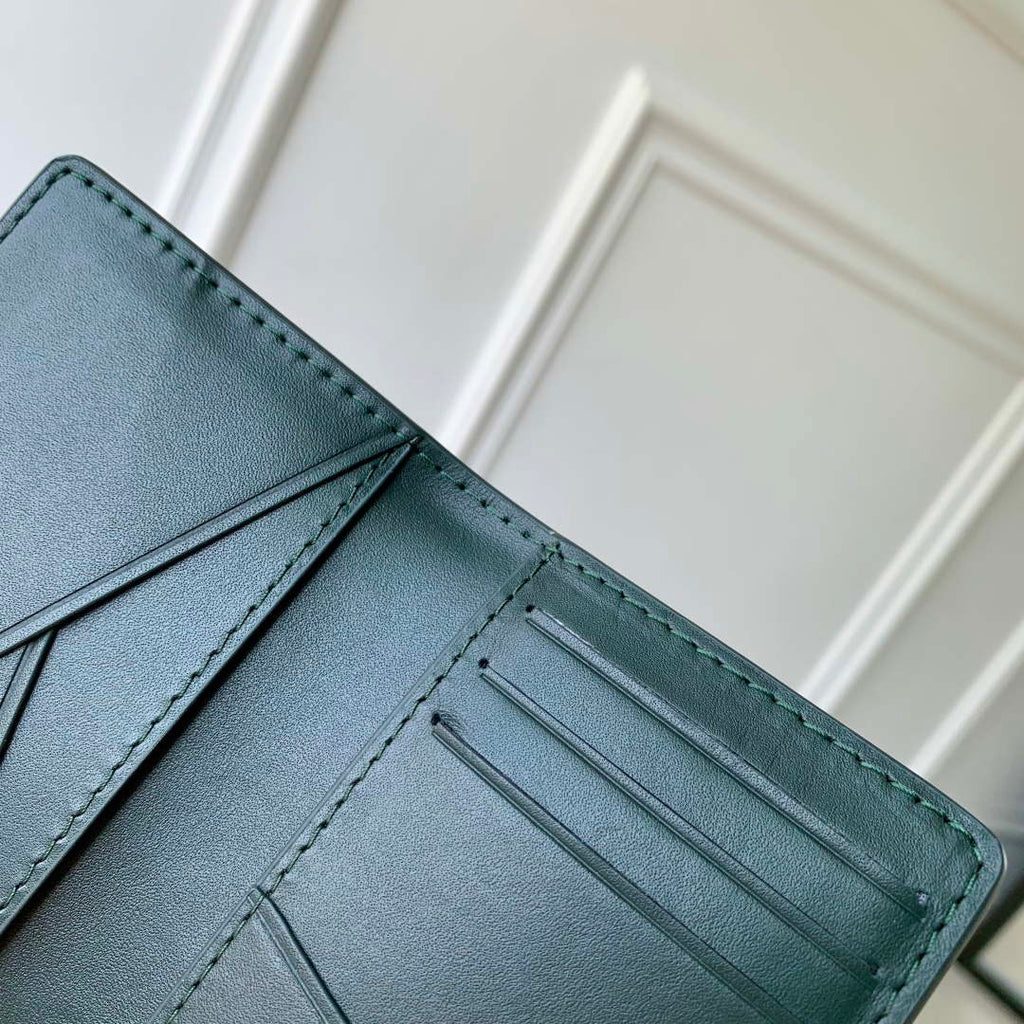 LV M27149 Louis Vuitton Pocket Organizer Forest Green