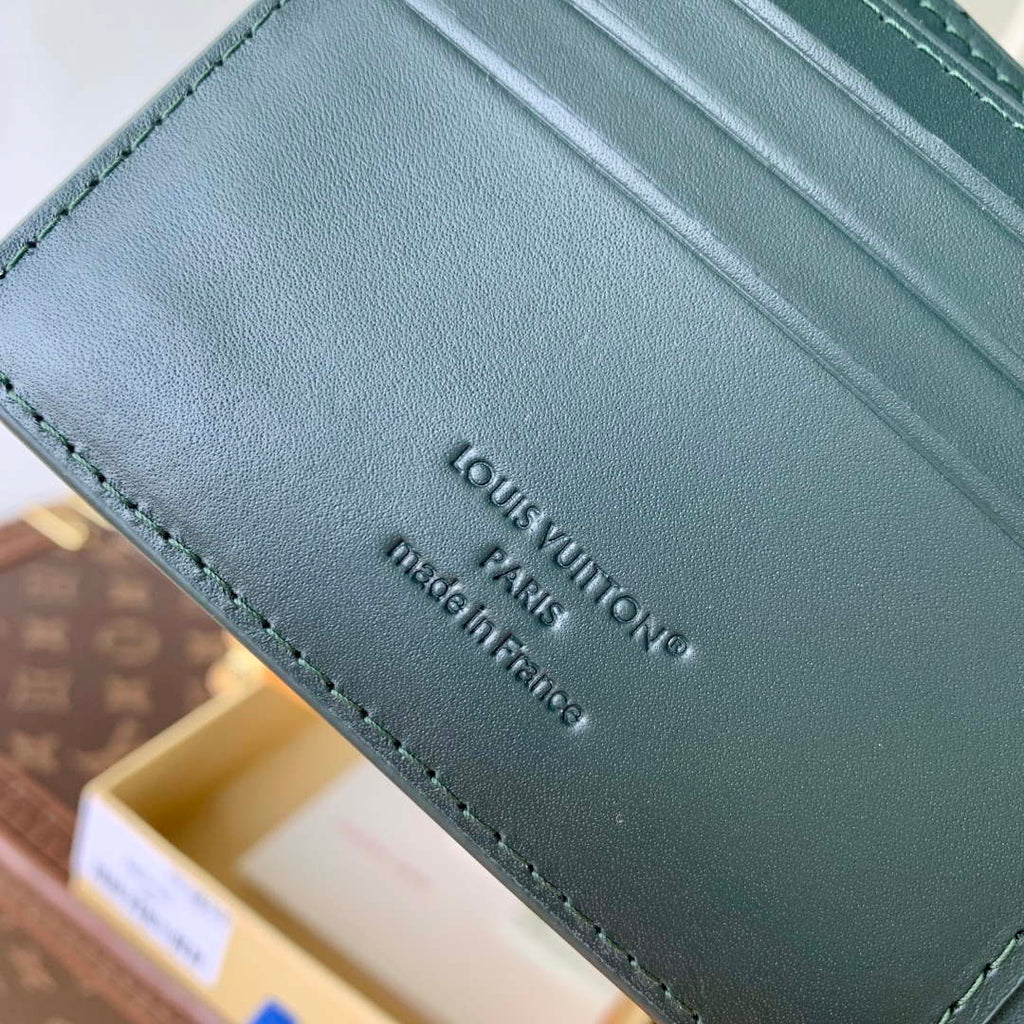 LV M27150 Louis Vuitton Multiple Wallet Forest Green