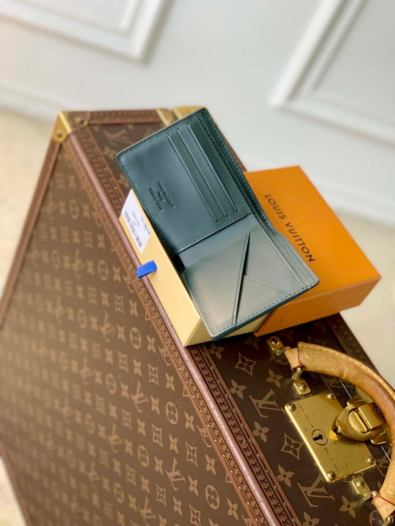 LV M27150 Louis Vuitton Multiple Wallet Forest Green