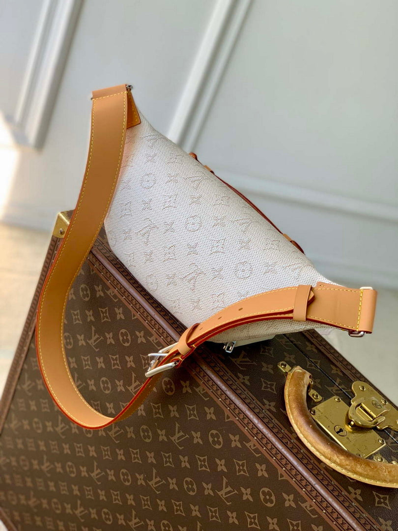 LV M27152 Louis Vuitton Rush Bumbag Linen