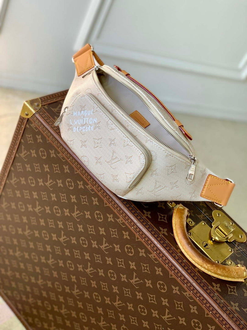 LV M27152 Louis Vuitton Rush Bumbag Linen