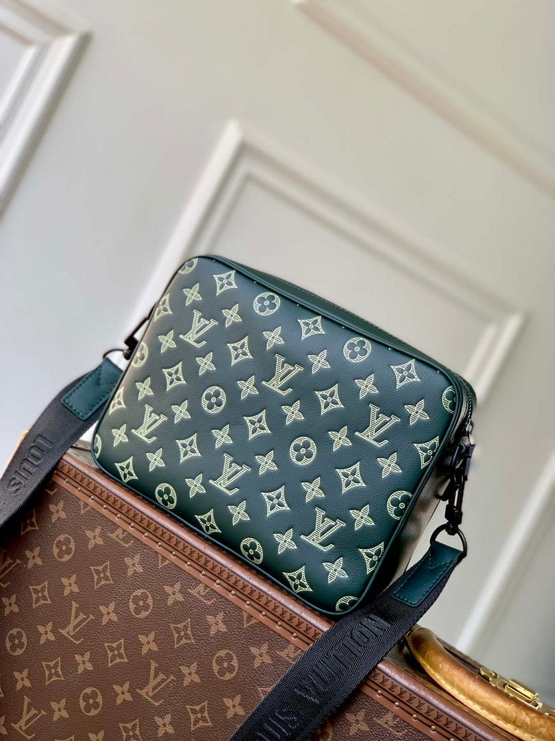 LV M27154 Louis Vuitton Trio Messenger Bag Forest Green