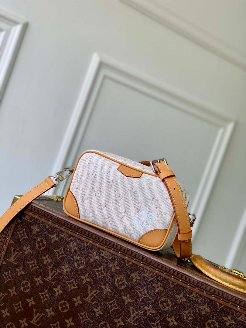 LV M27155 Louis Vuitton Trocad¨¦ro Wearable Wallet Linen