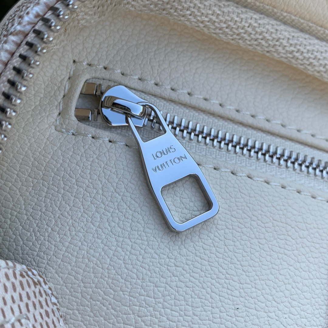 LV M27158 Louis Vuitton Mini Dopp Kit Bag Apricot
