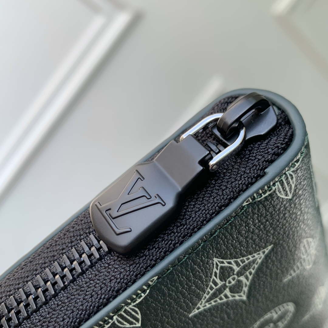 LV M27178 Louis Vuitton Zippy Wallet Horizontal Forest Green