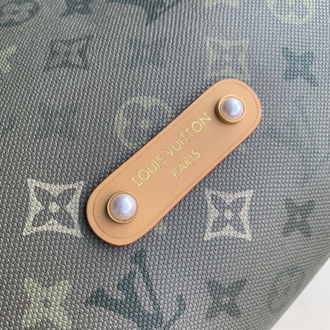LV M27181 Louis Vuitton Vagabond Hobo Bag Khaki
