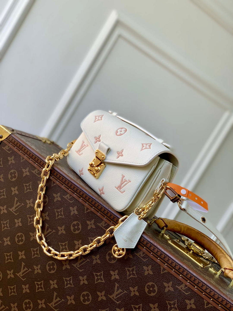 LV M27575 Louis Vuitton Pochette M¨¦tis East West Bag Milky White/Peach