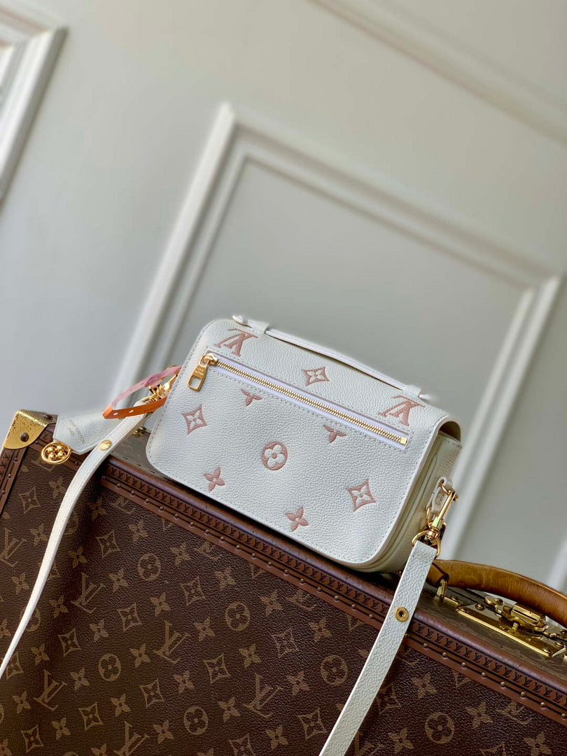 LV M27575 Louis Vuitton Pochette M¨¦tis East West Bag Milky White/Peach