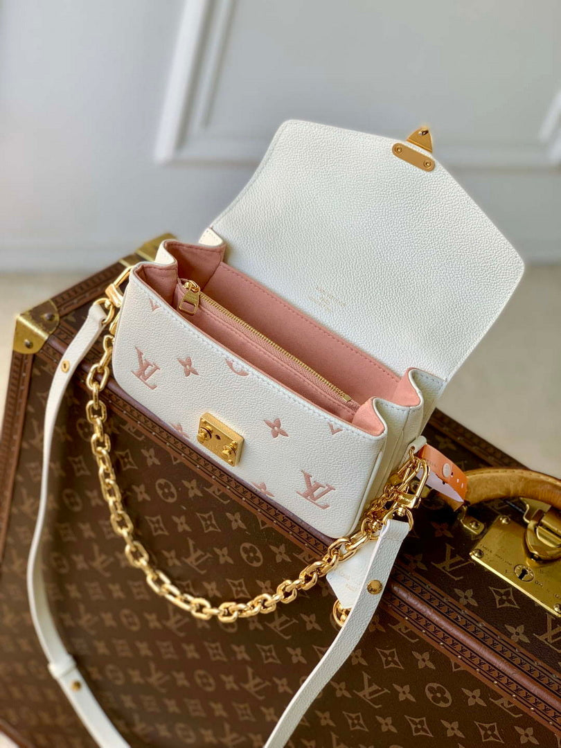 LV M27575 Louis Vuitton Pochette M¨¦tis East West Bag Milky White/Peach