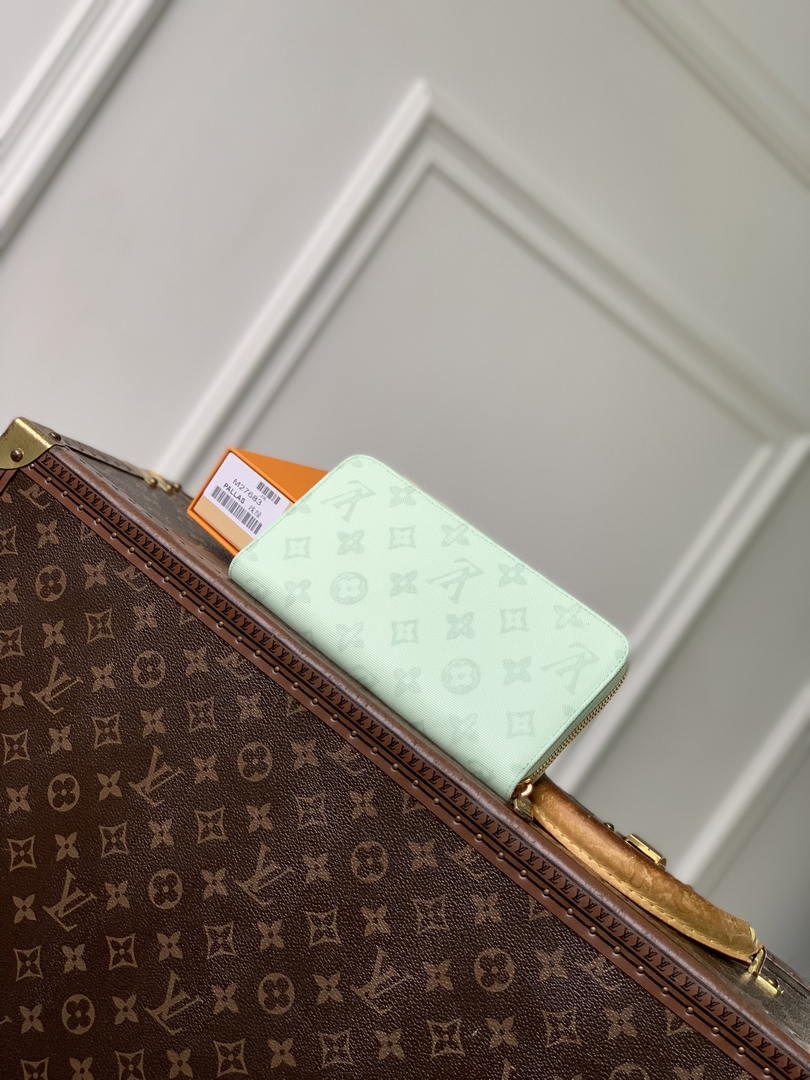 LV M27683 Louis Vuitton Zippy Wallet  Other Monogram Canvas Green