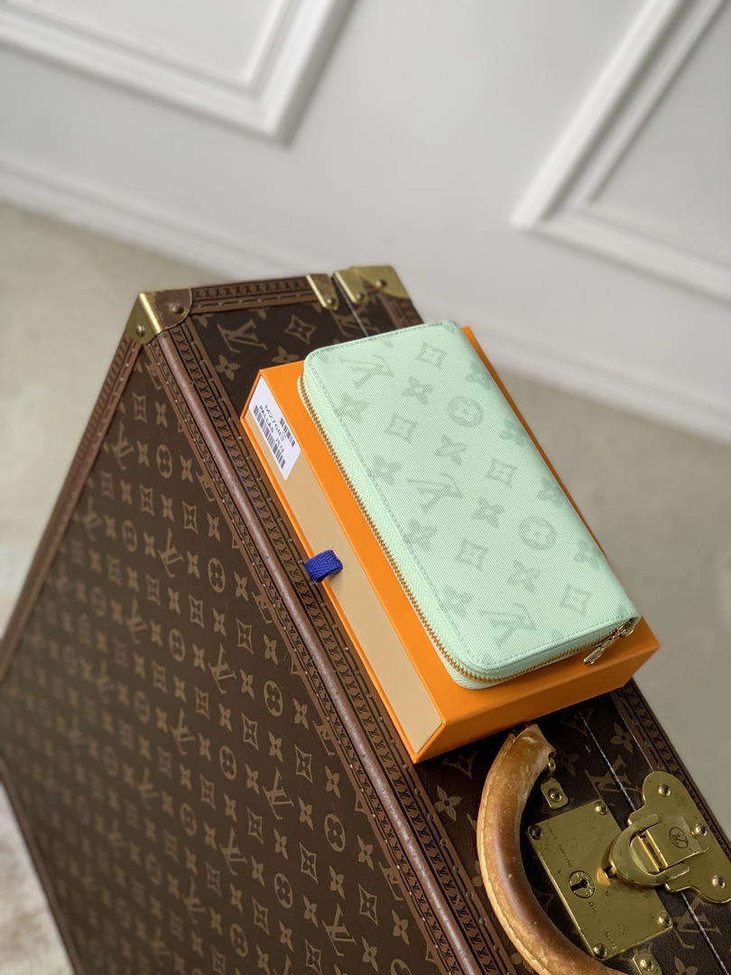 LV M27683 Louis Vuitton Zippy Wallet  Other Monogram Canvas Green