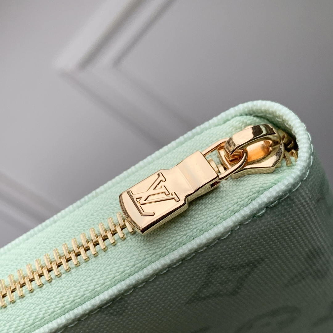 LV M27683 Louis Vuitton Zippy Wallet  Other Monogram Canvas Green