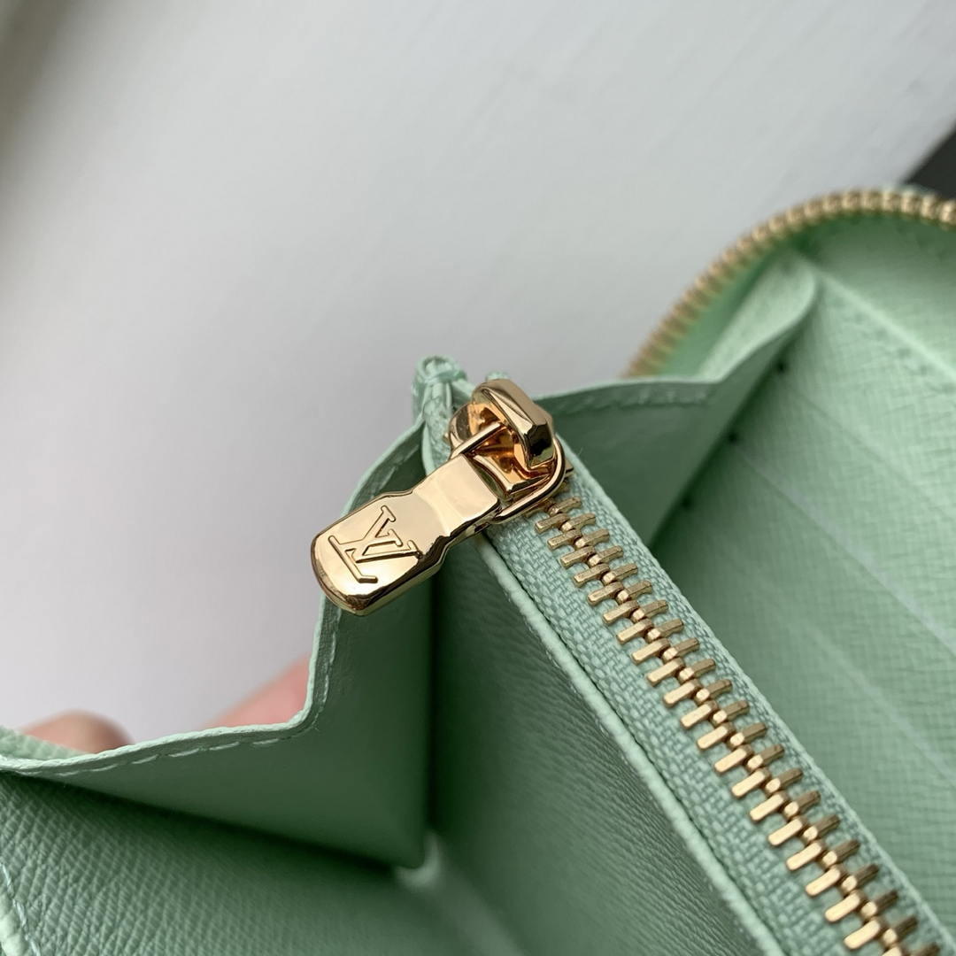 LV M27683 Louis Vuitton Zippy Wallet  Other Monogram Canvas Green