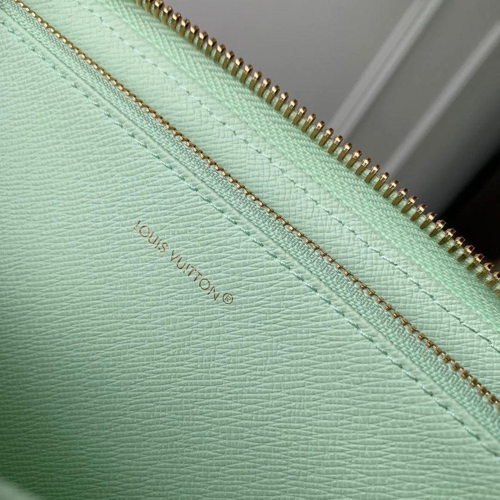 LV M27683 Louis Vuitton Zippy Wallet  Other Monogram Canvas Green