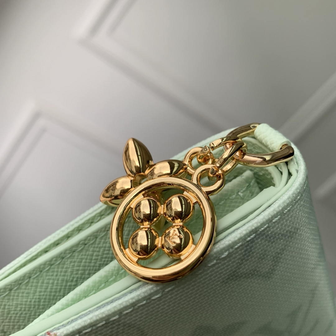 LV M27680 Louis Vuitton Zippy Coin Purse  Other Monogram Canvas Green