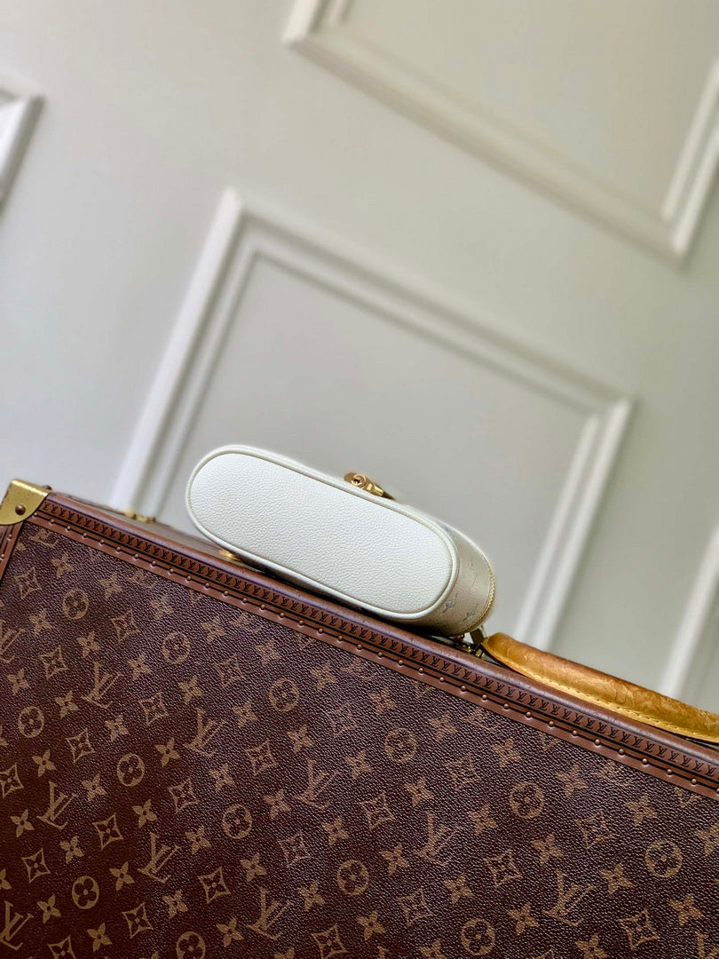 LV M27744 Louis Vuitton Vanity Chain Pouch Bag Milky White/Blue
