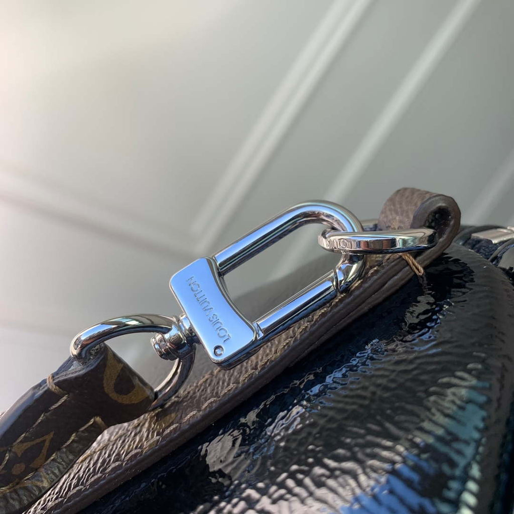 LV M27920 Louis Vuitton Express PM Bag Black