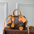 LV M28020 Louis Vuitton Rickshaw Wearable Wallet Monogram