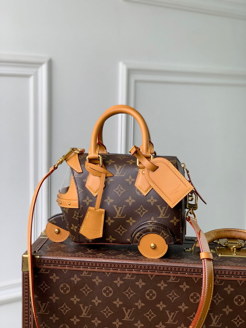 LV M28020 Louis Vuitton Rickshaw Wearable Wallet Monogram
