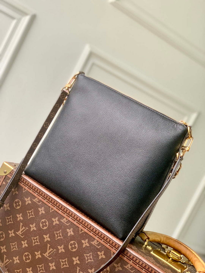 Louis Vuitton LV M29195 Multipass Handbag Other Leathers Black