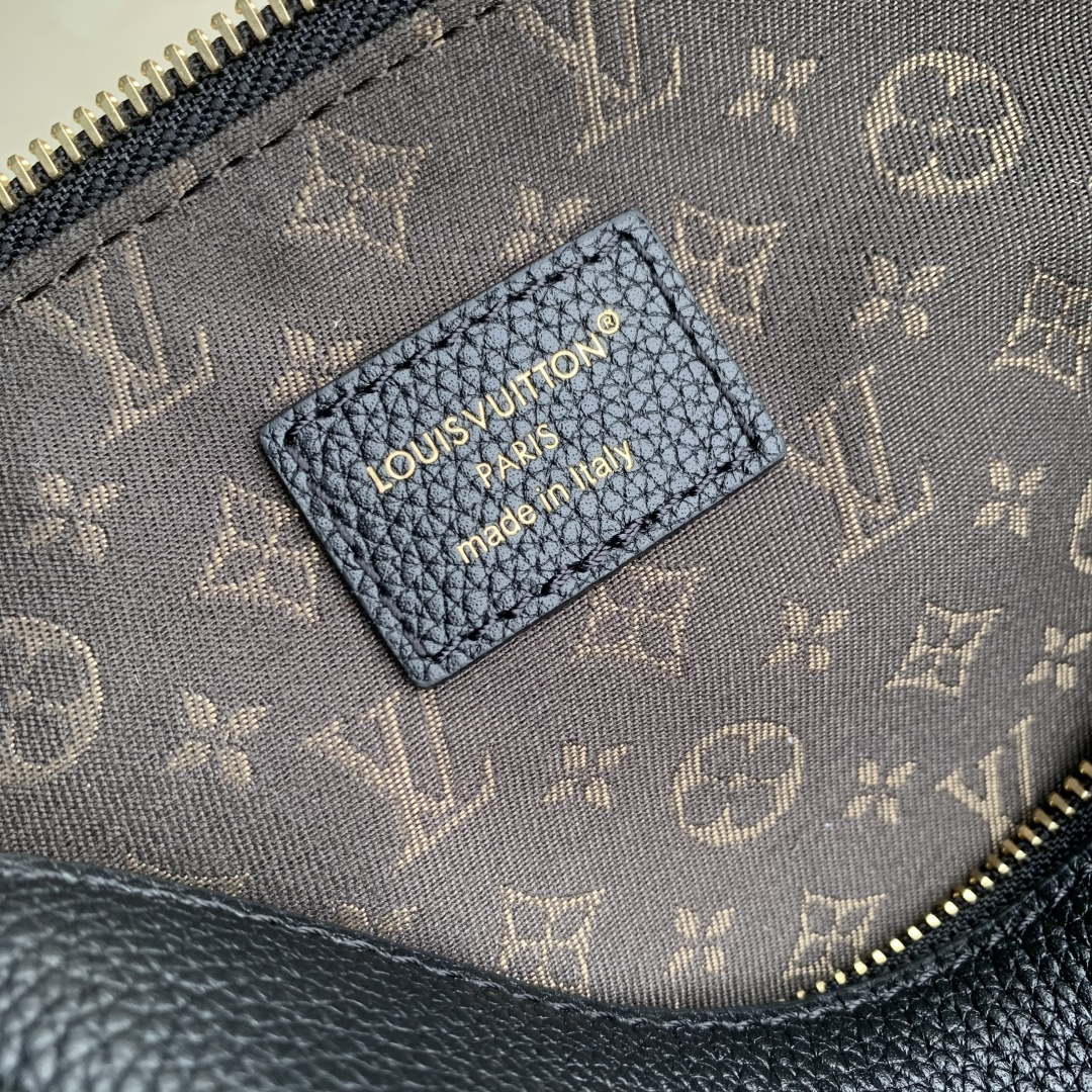 Louis Vuitton LV M29195 Multipass Handbag Other Leathers Black
